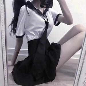 瓯美老美女口交
